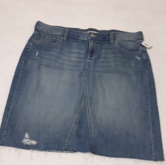 Old Navy Raw Edge Short Jean Skirt - Picture 1 of 6
